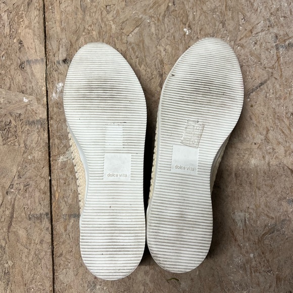 Dolce Vita flats size 9M | grey leather barely worn - Picture 3 of 4